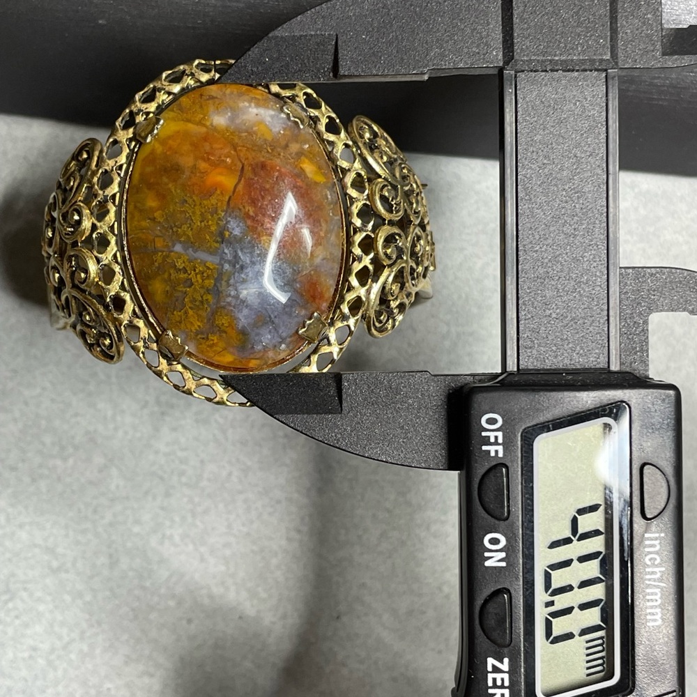 Vintage 40mm Agate Locking Cuff Bracelet  Safety Chain Victorian Look Brass Sz 7 - Picture 11 of 11